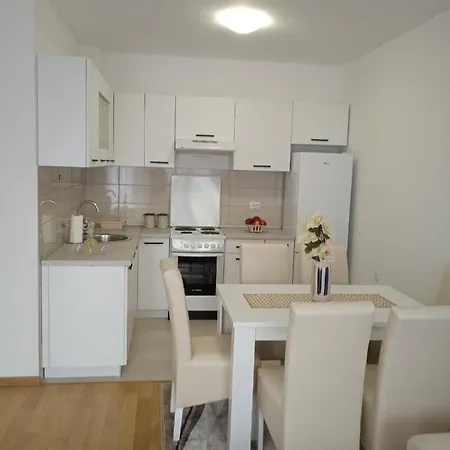 Happy Day Apartment Obrenovac  Exterior foto
