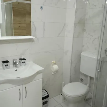 Happy Day Apartment Obrenovac  Exterior foto