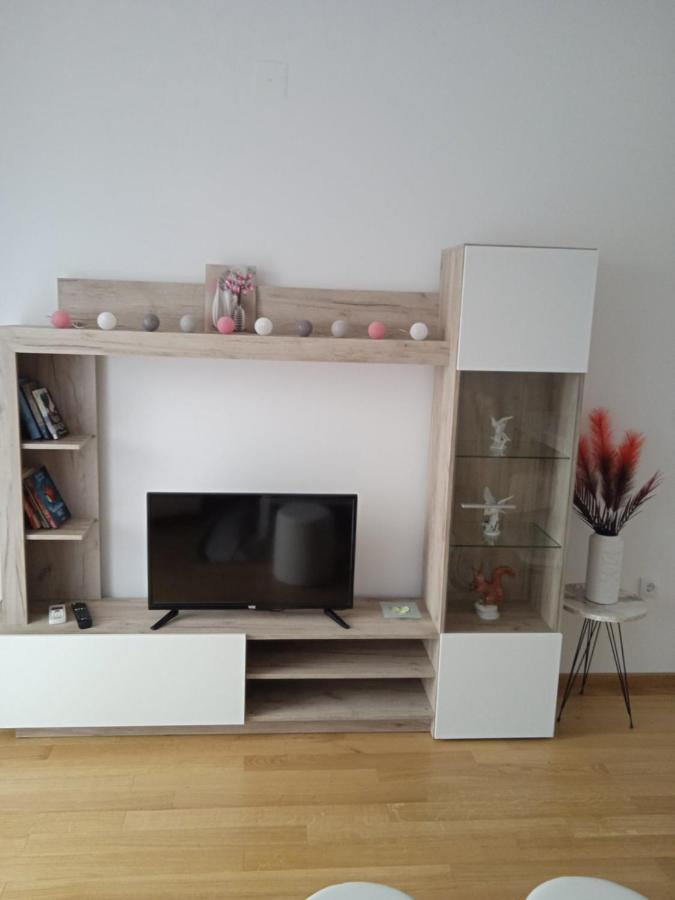 Happy Day Apartment Obrenovac (Belgrade)