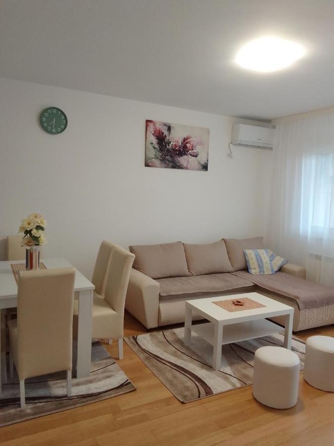 Happy Day Apartment Obrenovac (Belgrade)